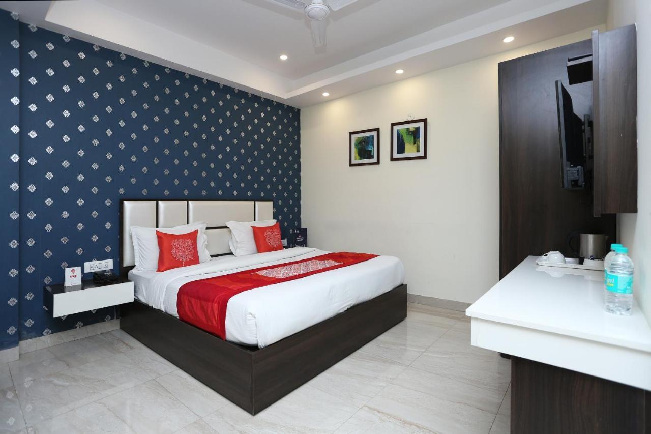 Oyo 8132 Hotel Kukreja Dehradun Exterior foto